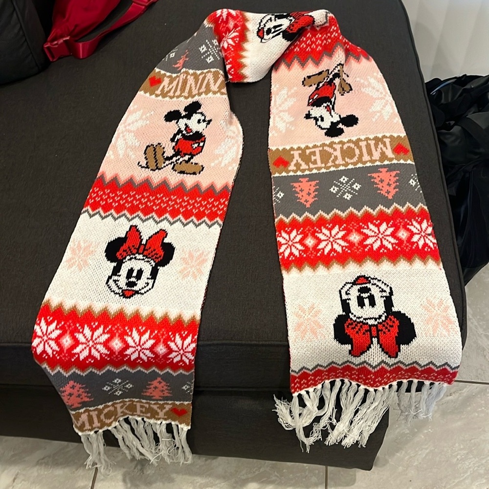 Mickey Mouse scarf